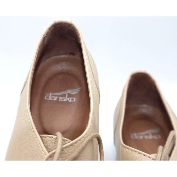 Dansko Womens Beige Perforated Leather Lace-Up Oxford Shoes Size 9 Stylish Chic - Picture 2 of 9